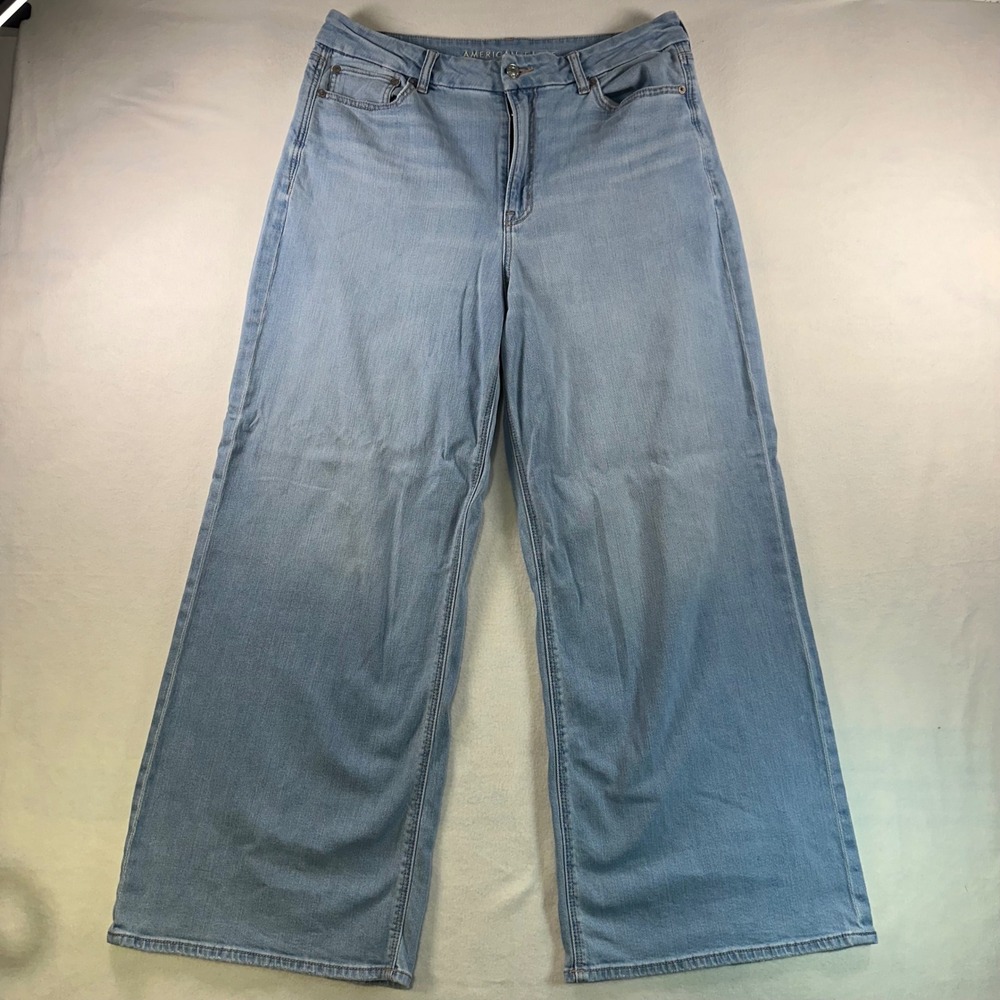 American Eagle Women 14 Regular Light Wash Wide Leg High Rise Stretch Jeans
